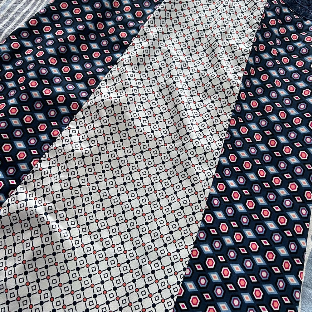 Dress - Picture 2 of 7